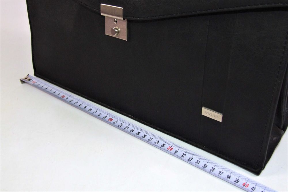 Servieta MANO cu cheie, generoasa (inclusiv pt. laptop), piele rezistenta, Made in Germany, NOUA