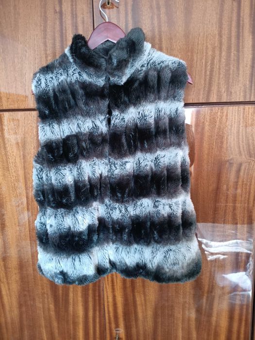 Продавам елек Дженифър Лопес