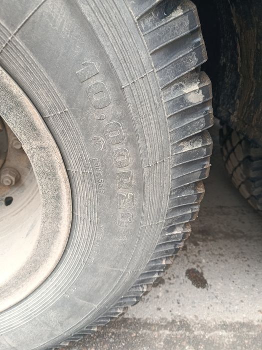 Колеса в сборе с шинами.