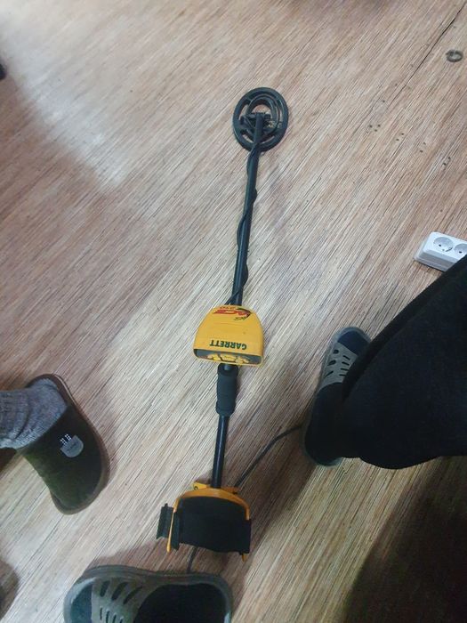 Продам металоискатель