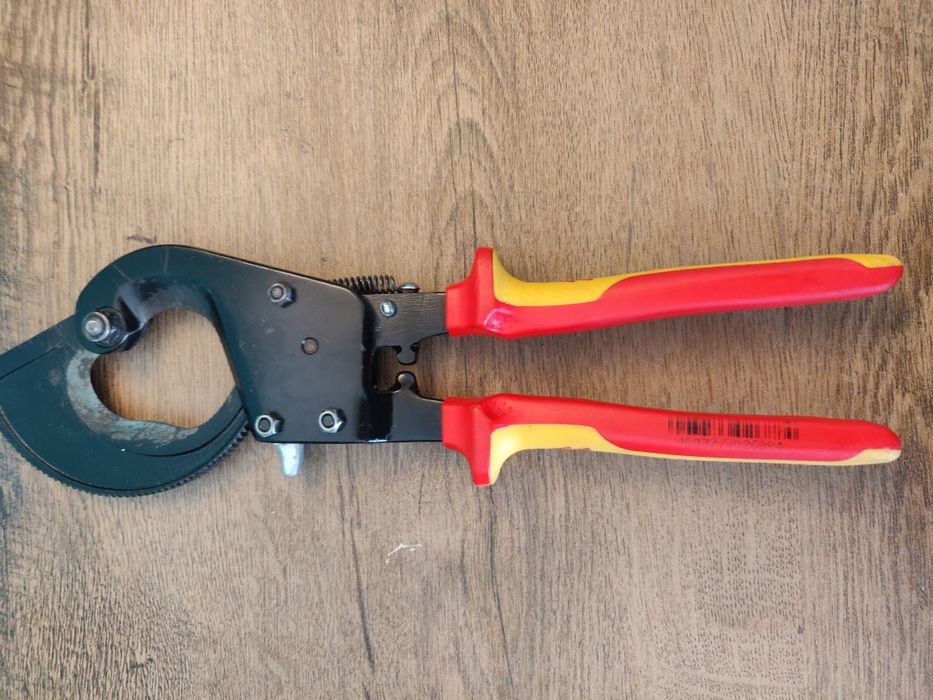 Clește tăiat cabluri Knipex 97 36 250 VDE 1000V – stare excelentă