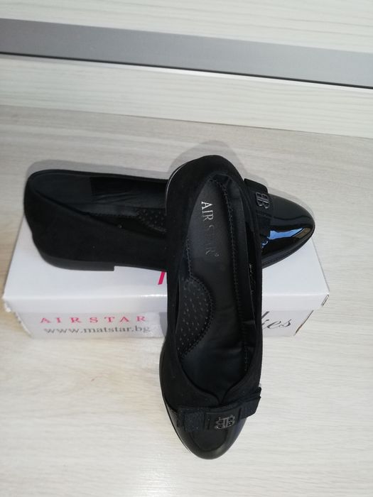 Дамски обувки номер 39, отговарят на  номер38.