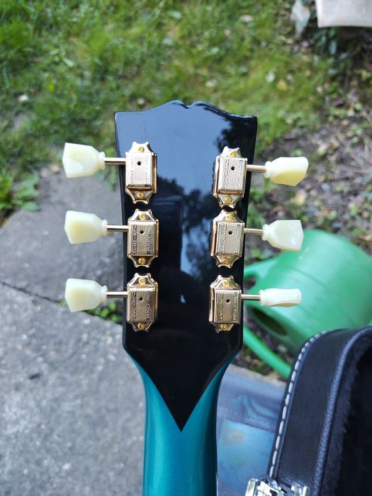 Chitară custom în stil Les Paul, cu o singură doză centrală P90