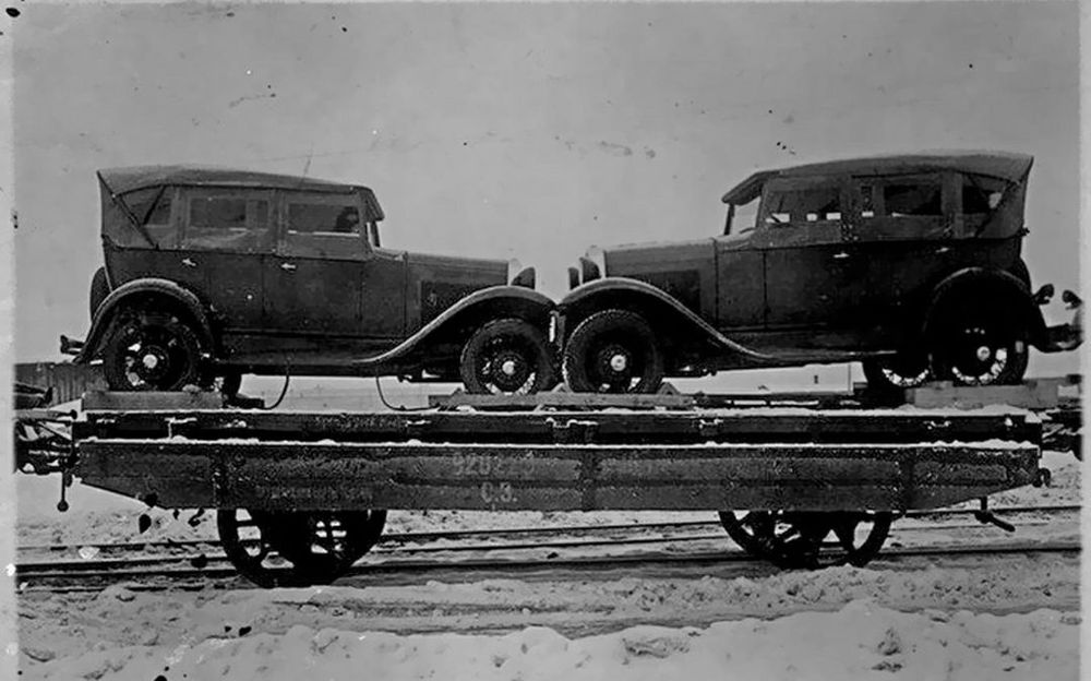 Газвский первый автомобил советский союз.