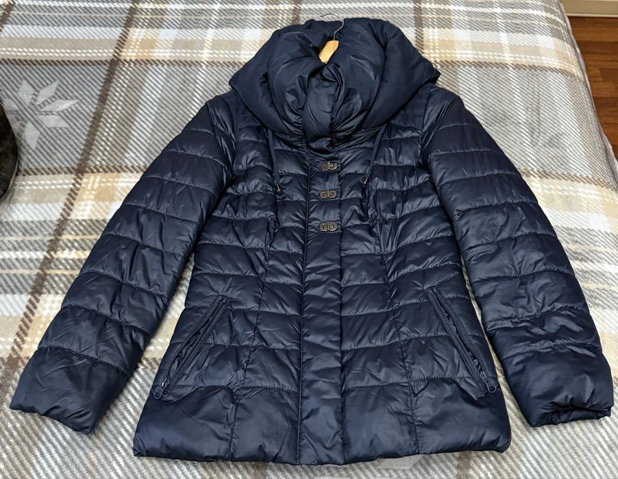 Продам женскую куртку