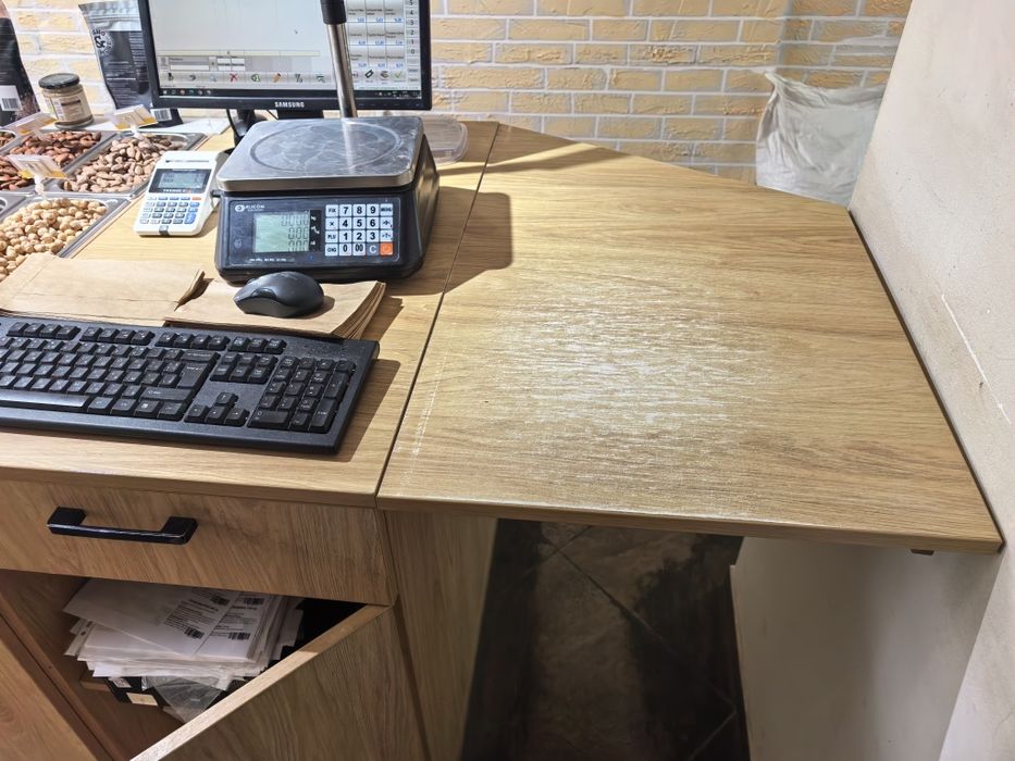 Оборудване за магазин за ядки.