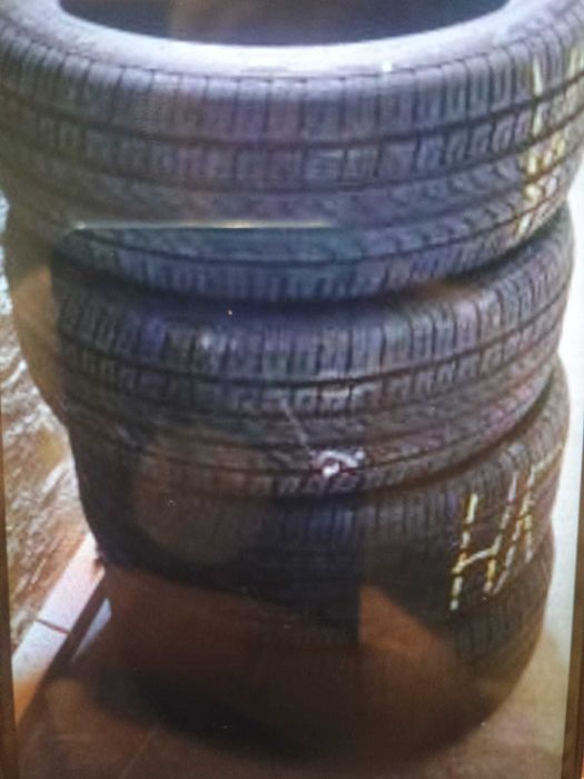 4 Anvelope-Gume de vara PIRELLI 225/45R18 si 255/40R18 second-hand