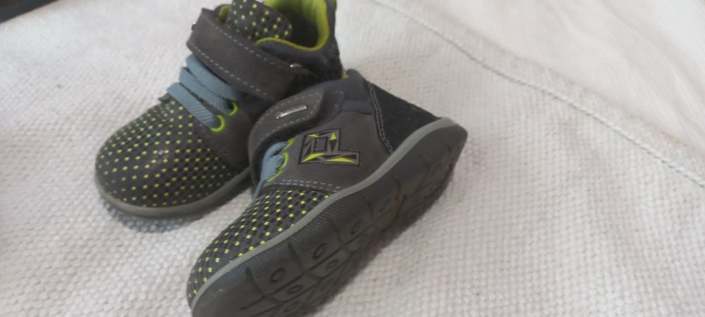 Încălțăminte 2-3 ani