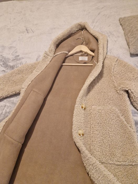 Топло палтото на ZARA