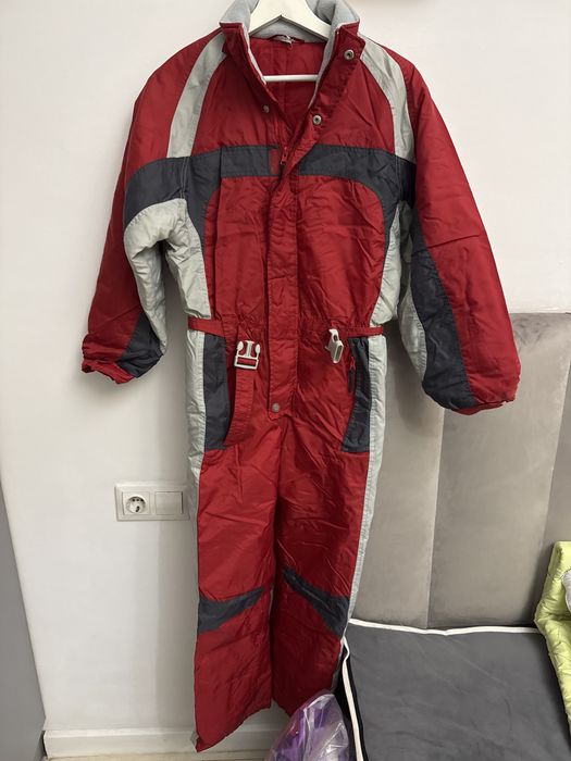 Комбинезон горнолыжный