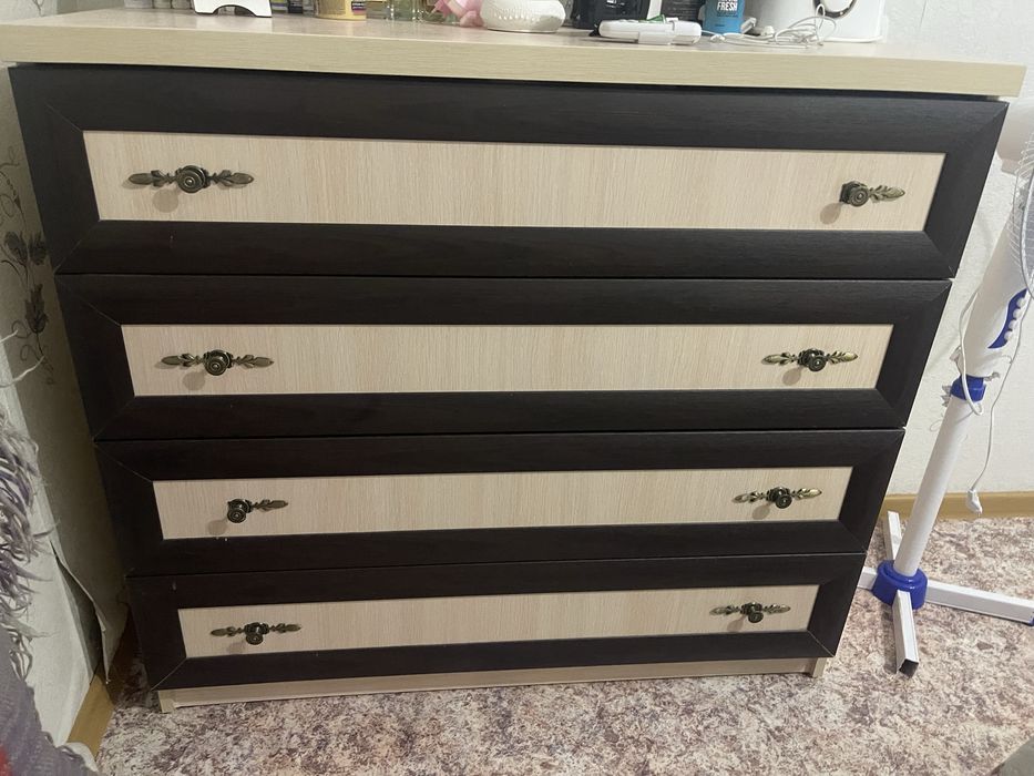 Продам спальный гарнитур