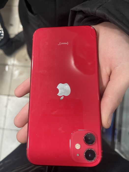 Продам Айфон 11