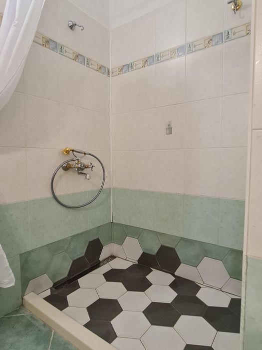 Дава се под наем Четиристаен апартамент в София, Център - 135 кв.м за 990 € - Снимка #13