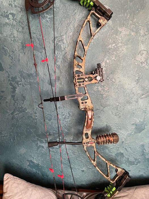 Лък /compound bow