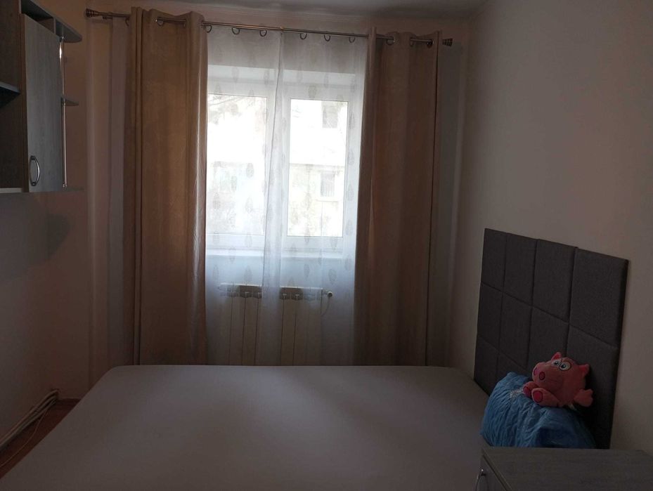 Proprietar - Apartament 2 camere de inchiriat intrare Obcini — fotografia 3