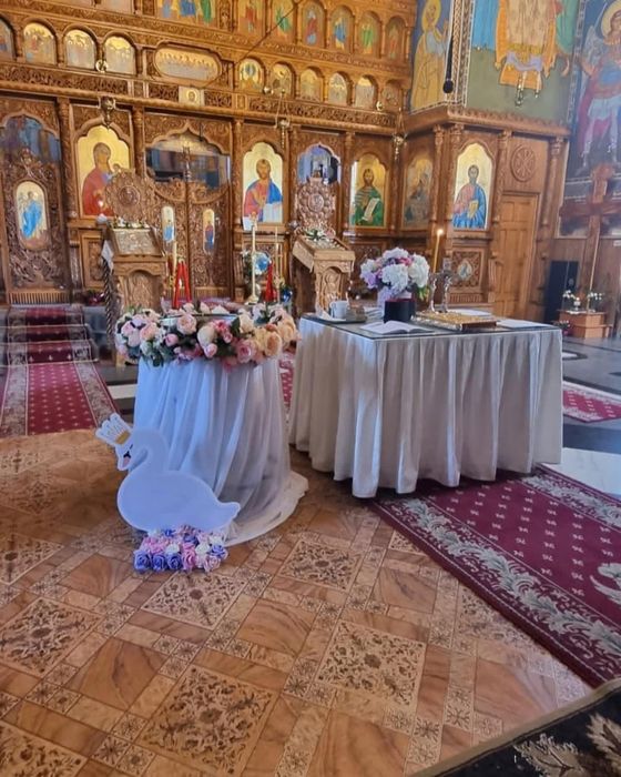 Decor complet cristelnita doar 400 lei