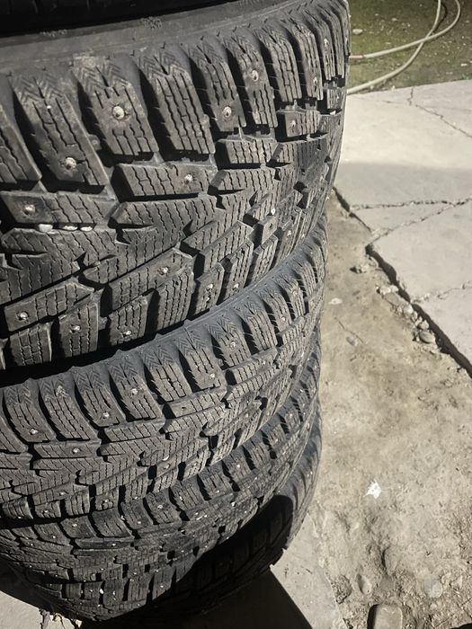 Камри 35 Диск с шинами шипы