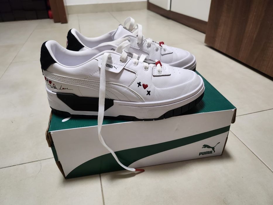 Vând adidași pentru femei Puma noi in cutie mărimea 38