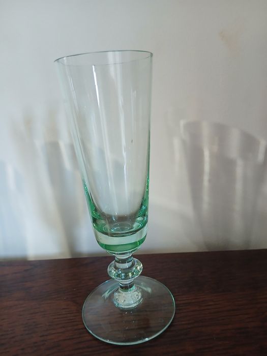 Vand 5 pahare vintage anii 80 stare perfecta