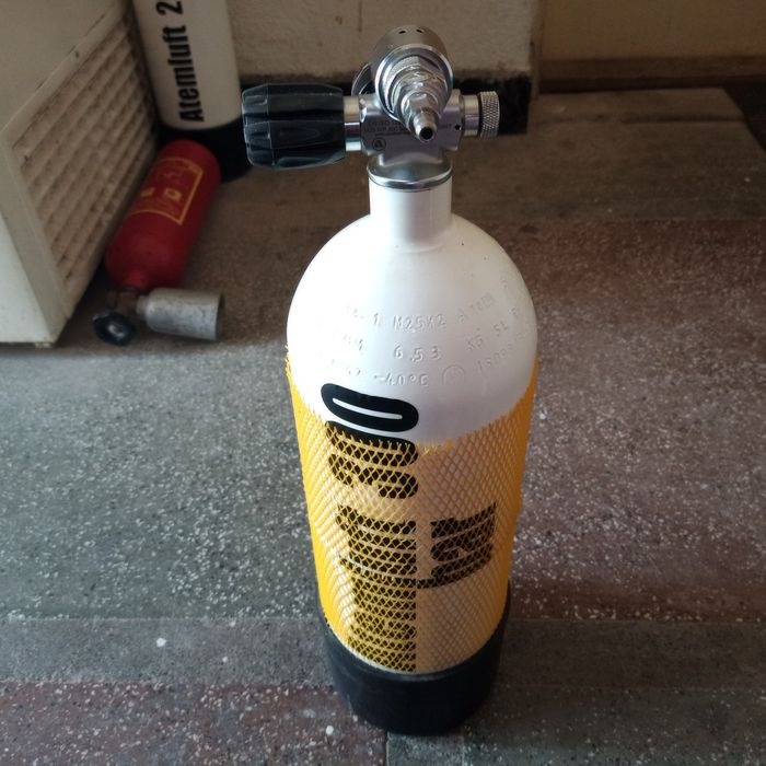 Продавам желязна бутилка - 1 брой - 5L - 300 BAR - АТМОСФЕРИ работно налягане
