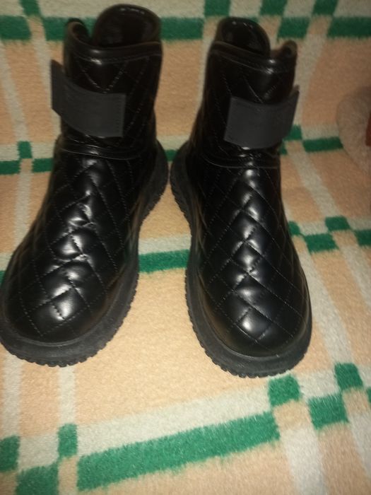 Продам женскую обувь