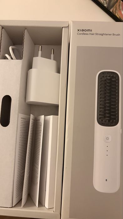 Четка за изправяне безжична Xiaomi Cordless Hair Straightener Brush