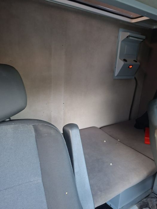 Renault Master 8 Europaleti