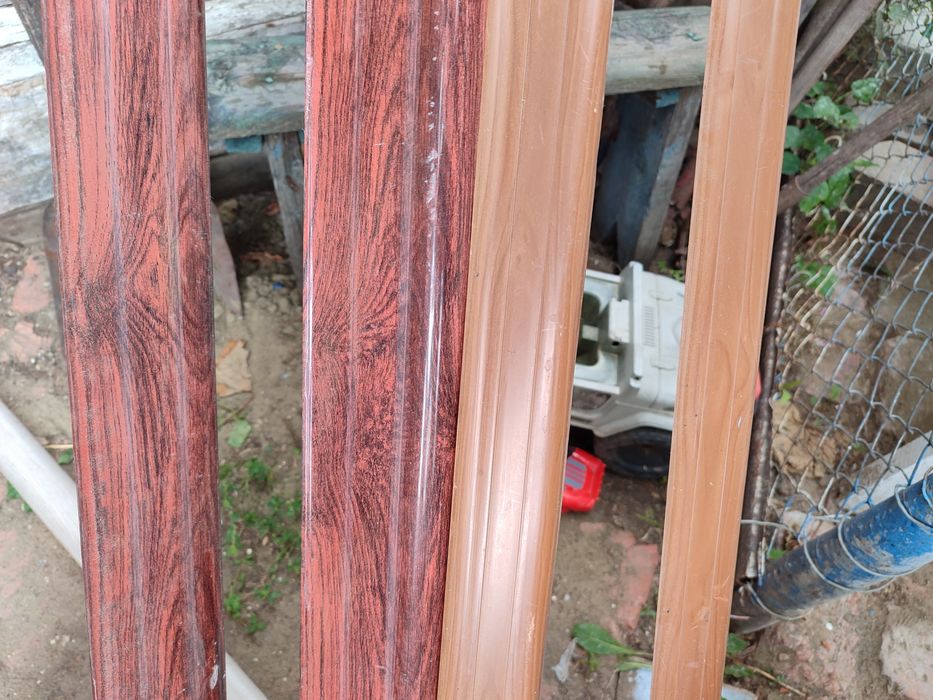 Продам плинтусы. Цена за всё