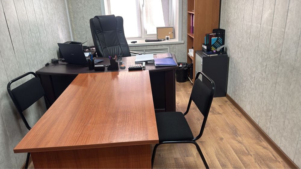 Продам офисную мебель