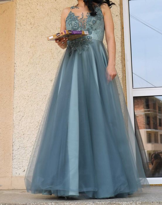 Офицялна бална рокля