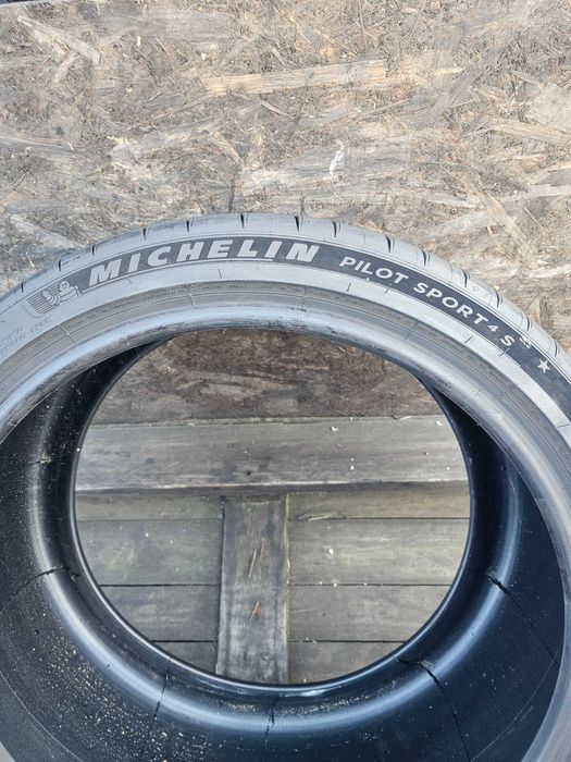 Anvelope 255 35 zr 19
