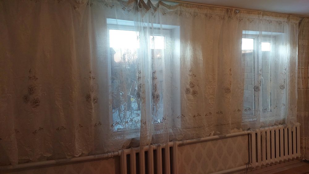 Продам тюль и люстры