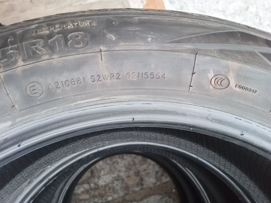 Летняя резина 215/55/18 новая.