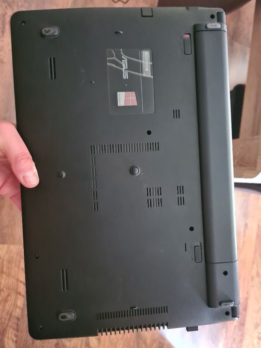 Лаптоп Asus x501a