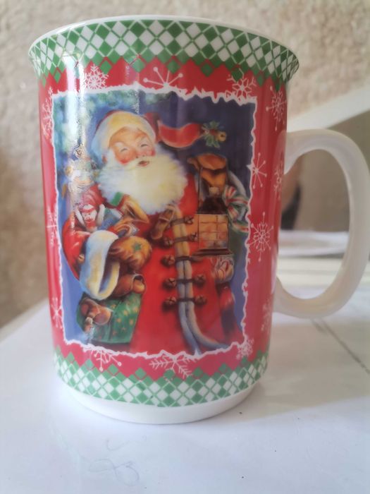 Чаша красива коледна