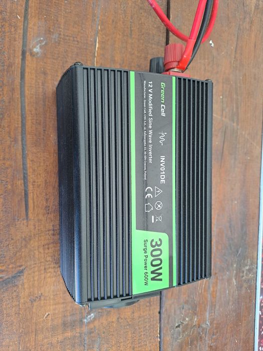 Invertor 300 W DC12 V AC230 V plus USB