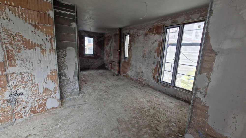 Продава се Тристаен апартамент в Пловдив, Беломорски - 97 кв.м за 1257 €/кв.м - Снимка #1