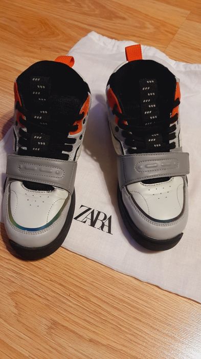 Кроссовки подростковые Zara
