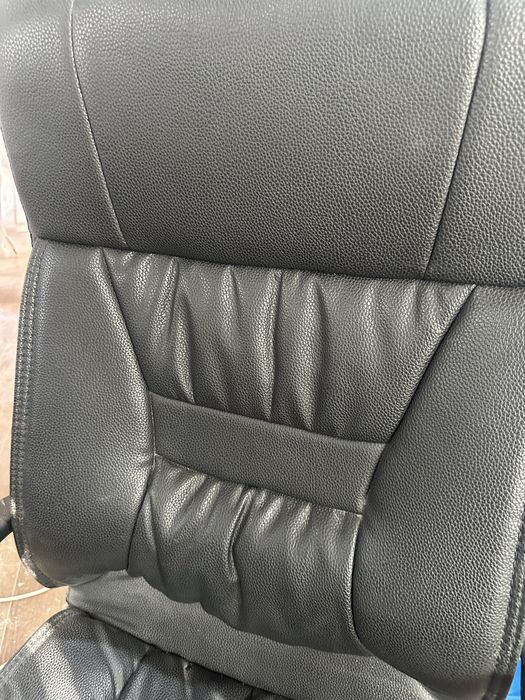 Кресло офисное кожаное