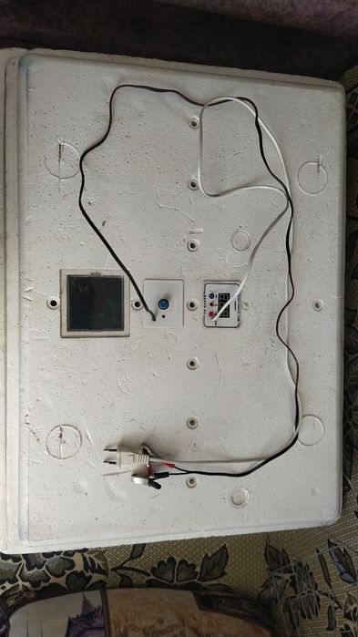 Продам инкубатор