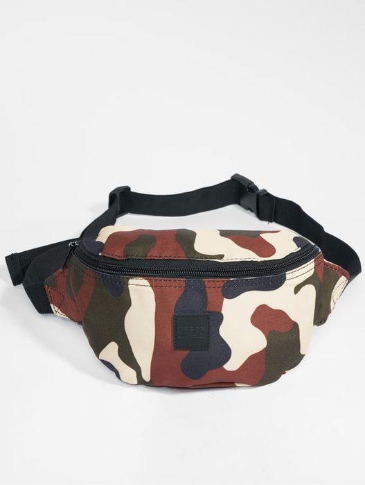 Чанта За Кръста Urban Classics Черно/Камуфлаж