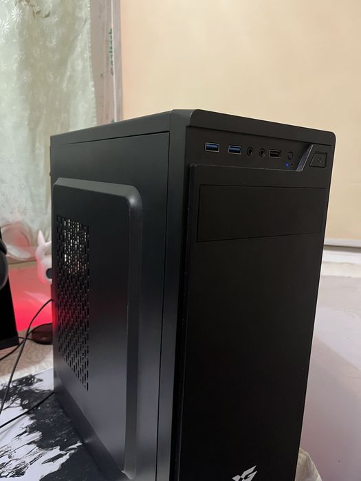 Продам игравой компютер в отличном состояние