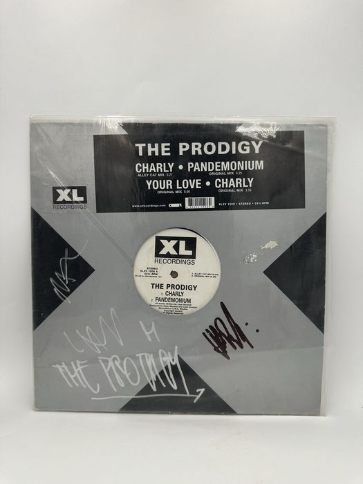 Колекция на плочи и артикули от The Prodigy