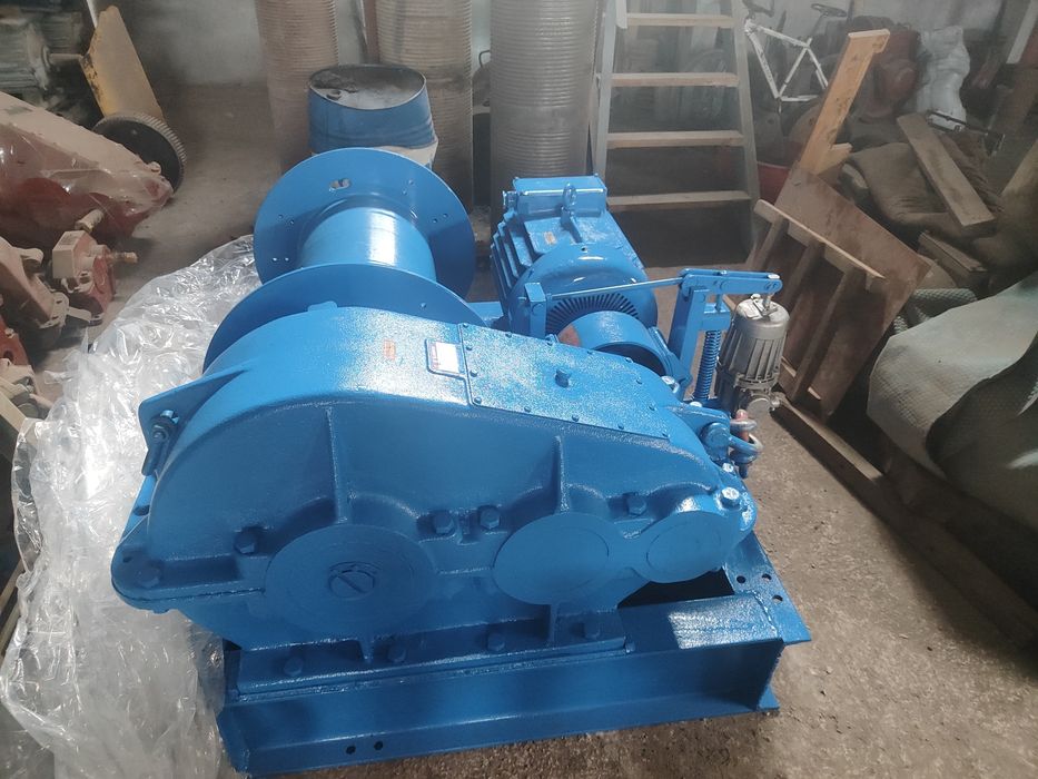 Продаётся лебёдка тяговая ЛМ 10.