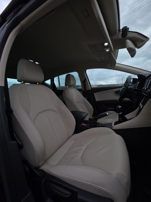 Seat Leon / Lane / HighBeam Assist / Piele / Led