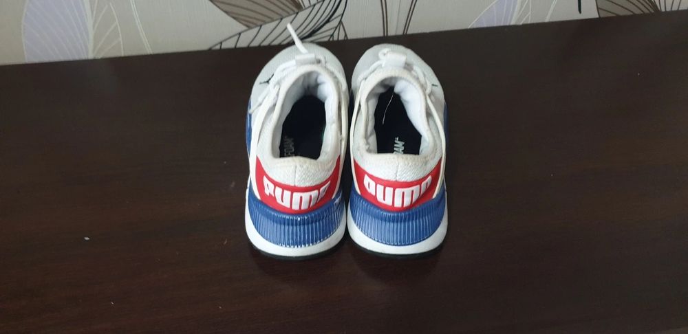 Adidași Puma marimea 37