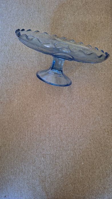 Продавам нови  стъклени декоративни чинии и фруктиера