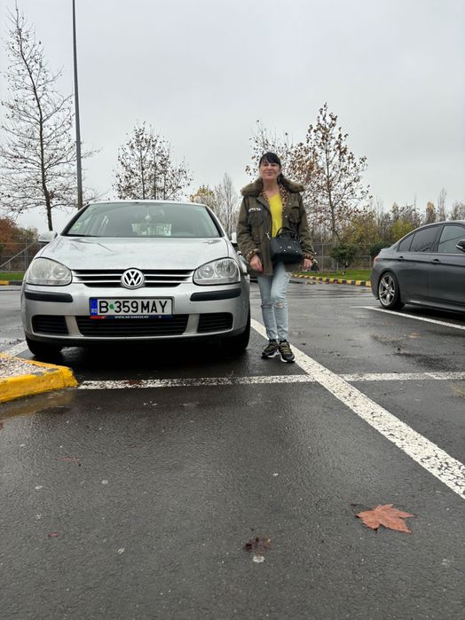 Vând Volkswagen golf