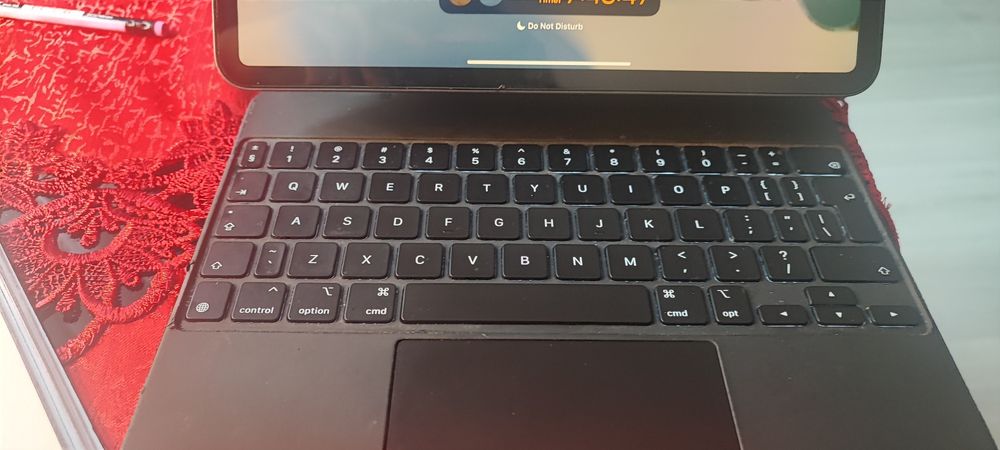 Apple Magic Keyboard pentru iPad