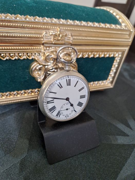 Чудесен голям антикварен швейцарски колекционерски джобен часовник